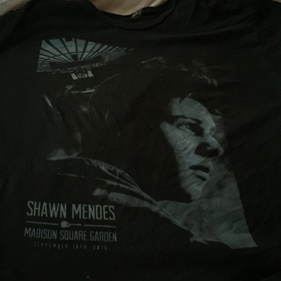 Shawn Mendes MSG Limited Edition T-Shirt - Picture 2 of 3